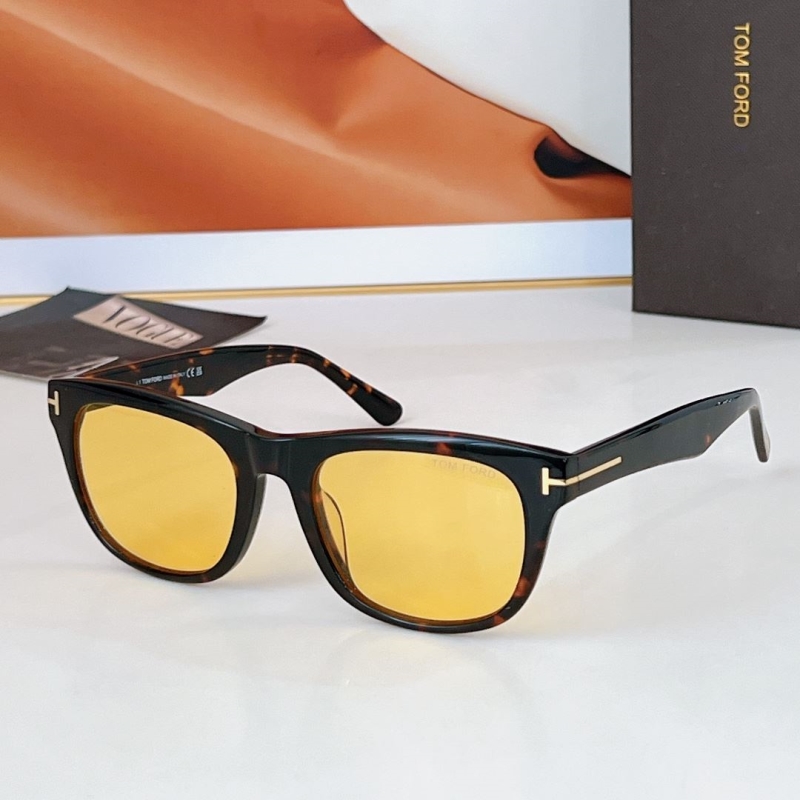 TOM FORD